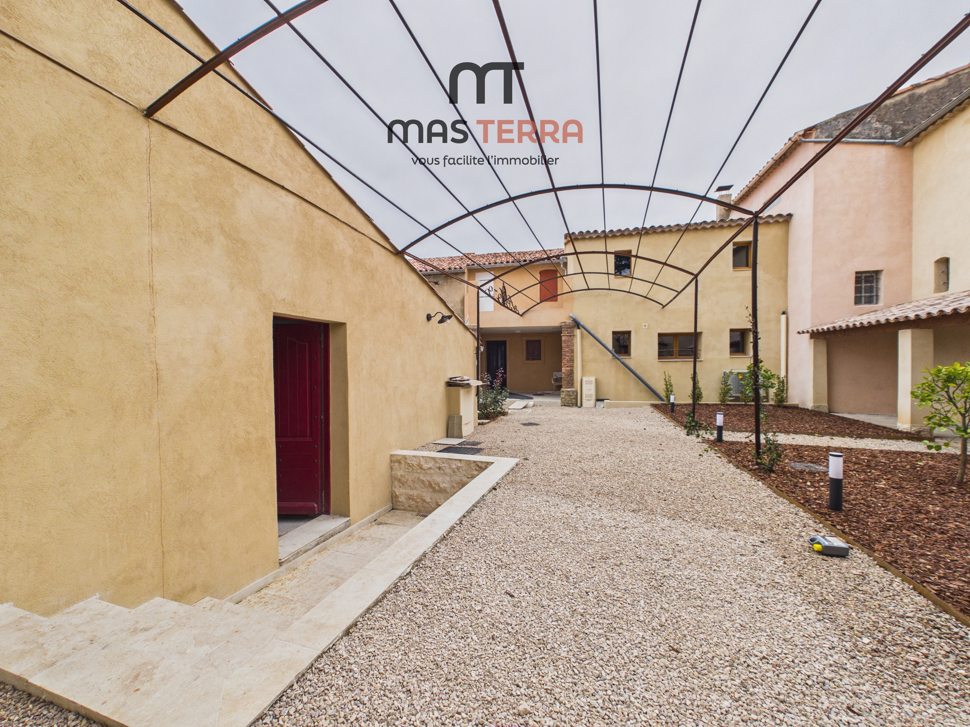 Appartement à Châteauneuf-Grasse, photo 2 sur 12