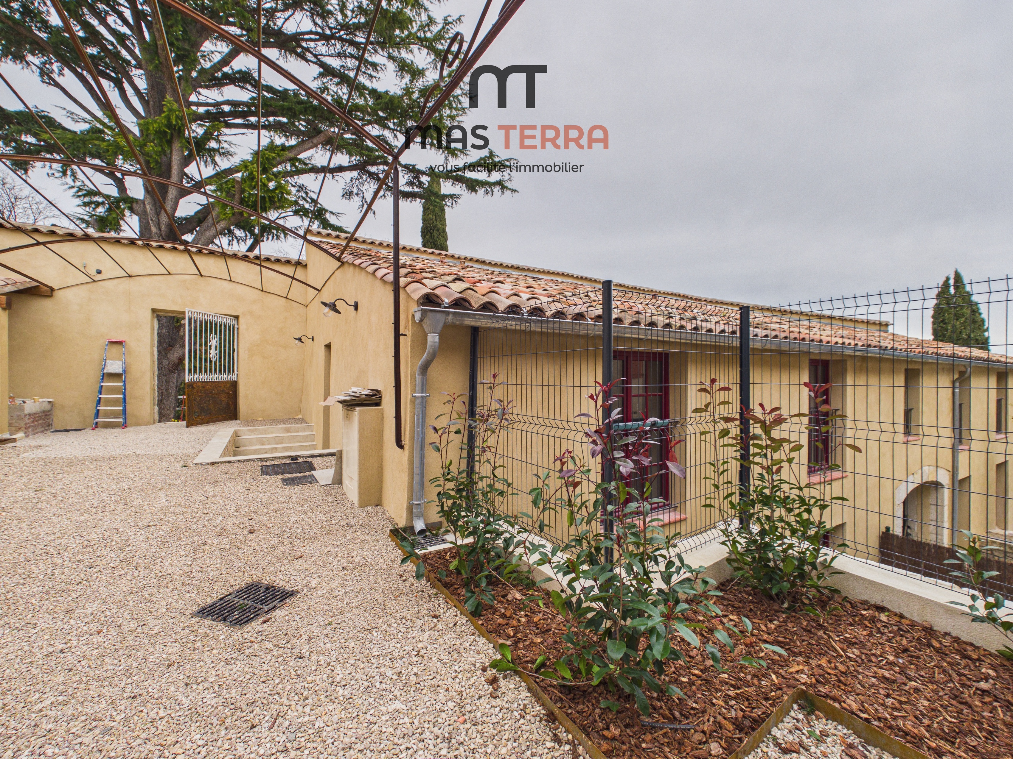 Appartement à Châteauneuf-Grasse, photo 1 sur 12